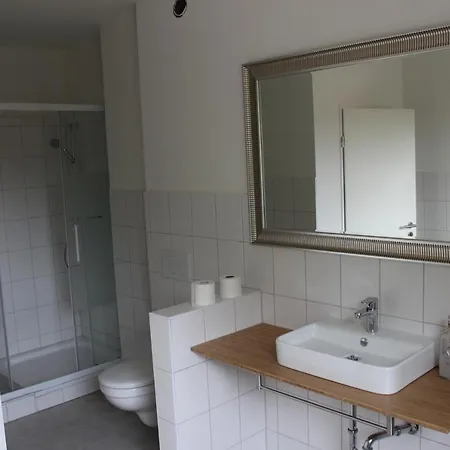 Duenenhaus 2 *